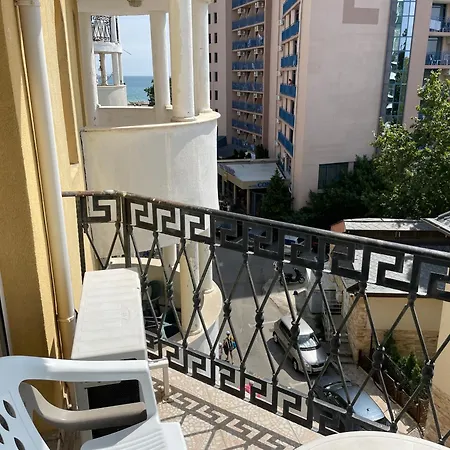 Charming 1 Bedroom In Sunny Apartament