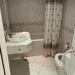Charming 1 Bedroom In Sunny Apartman